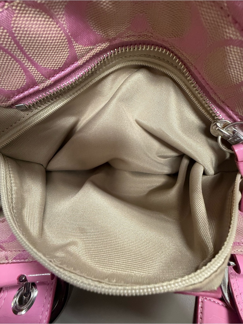 2010 Coach Pink Soho Signature Canvas Tote with Leather Trim - Picture 12 of 14